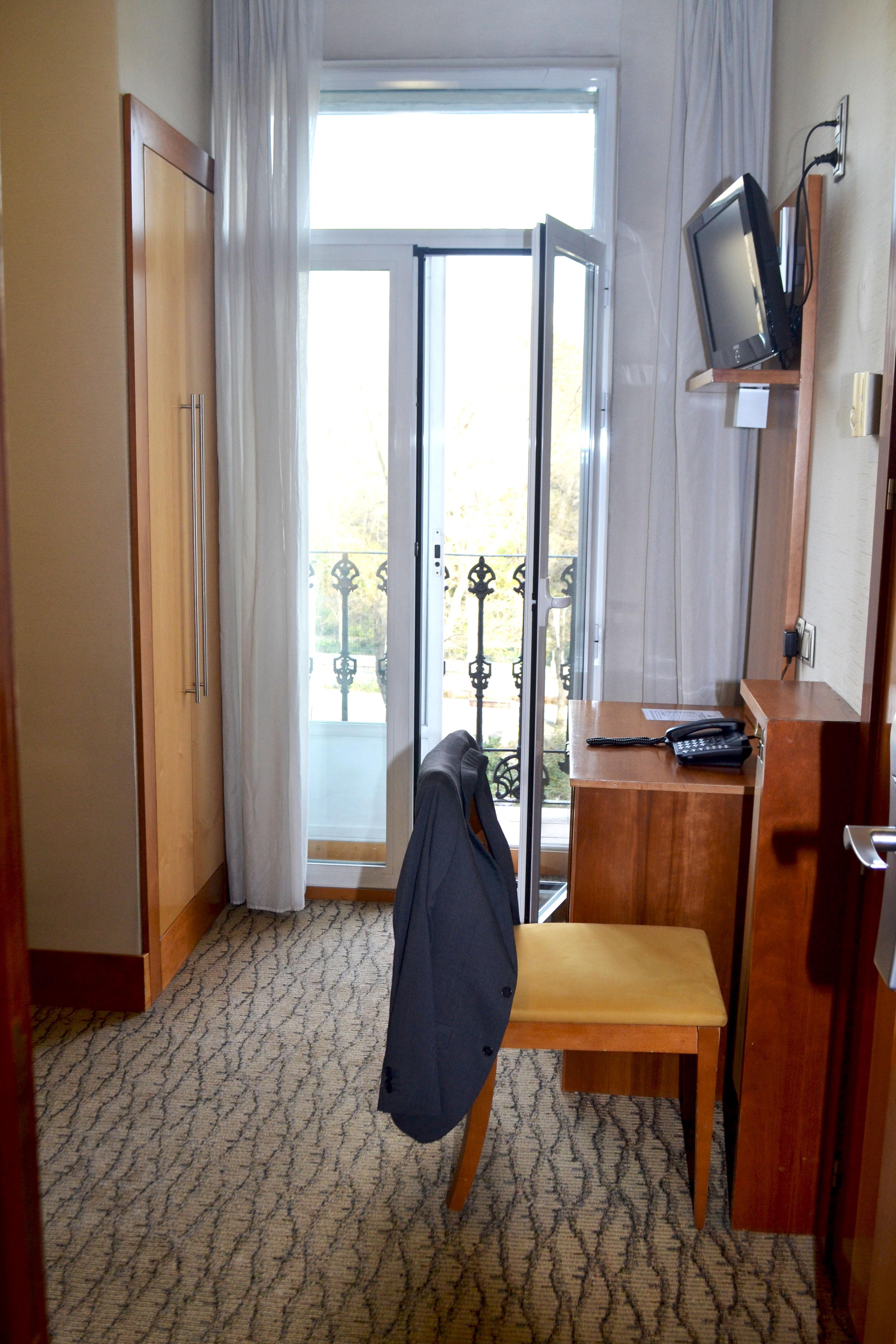 Itc Mora By Soho Boutique Hotel Мадрид Екстериор снимка