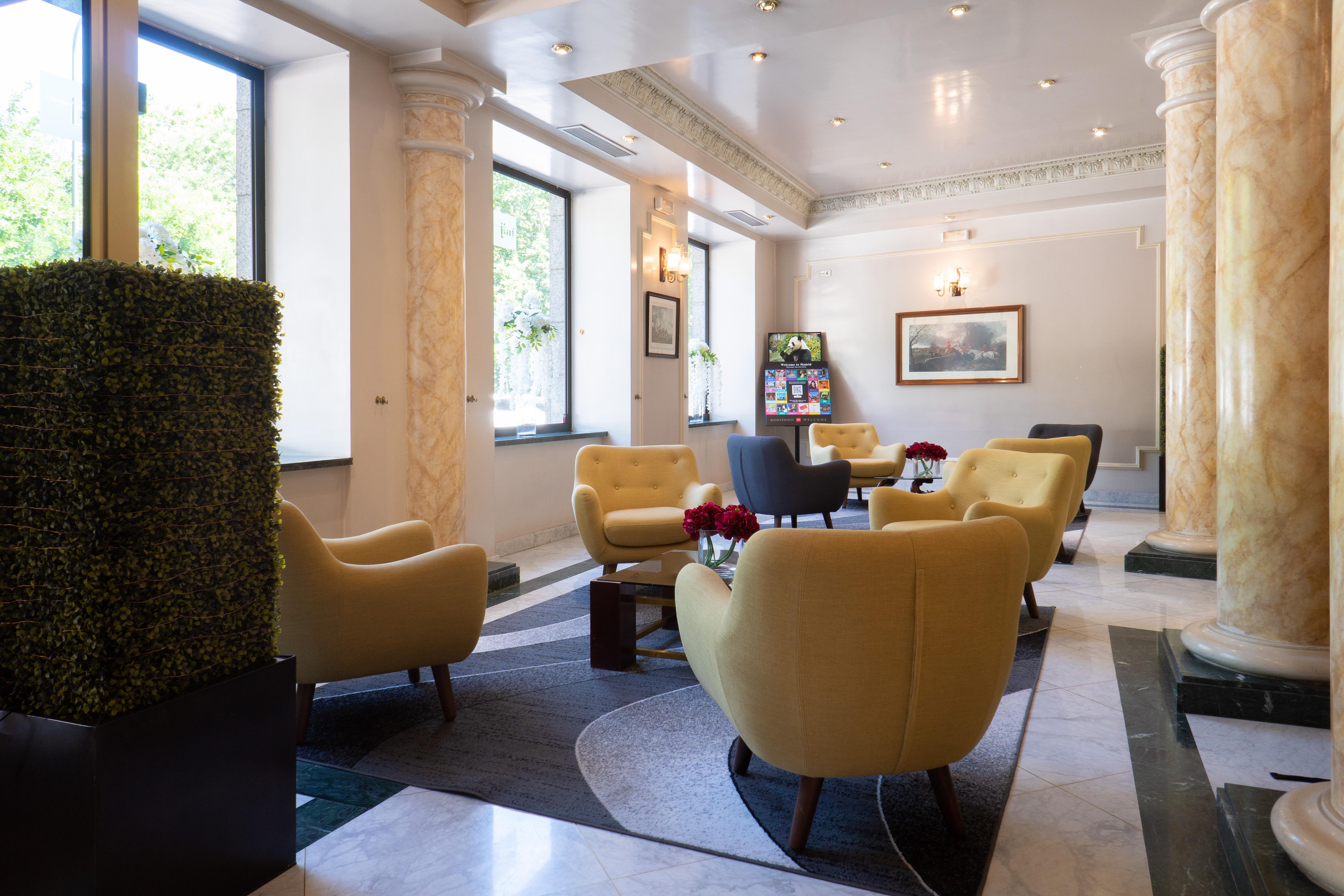 Itc Mora By Soho Boutique Hotel Мадрид Екстериор снимка