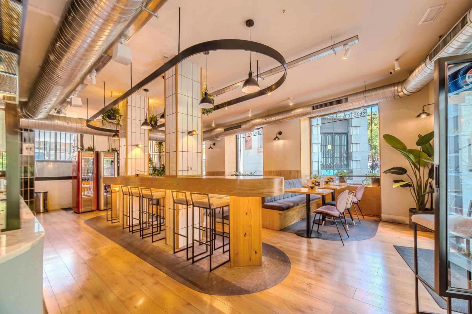 Itc Mora By Soho Boutique Hotel Мадрид Екстериор снимка